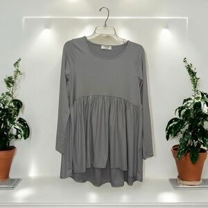 Zenana Outfitters Gray Flowy Tunic Babydoll Top Shirt High Low Hem Long Sleeve